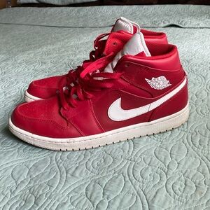 Jordan 1 Retro Mid Gym Red 2.0 - size 13 Men  Good Condition
